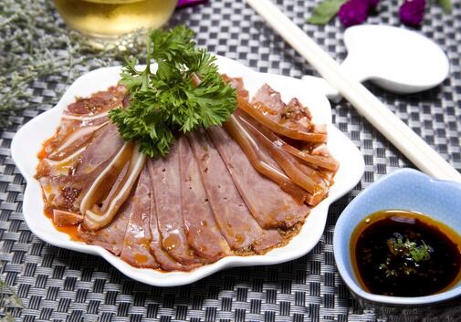 鹵菜店利潤
